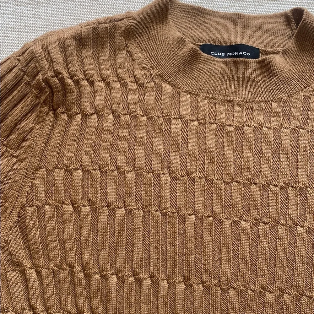 Club Monaco Signature Ribbed Mock Neck Sweater Wool Long Sleeve Camel Tan Size S